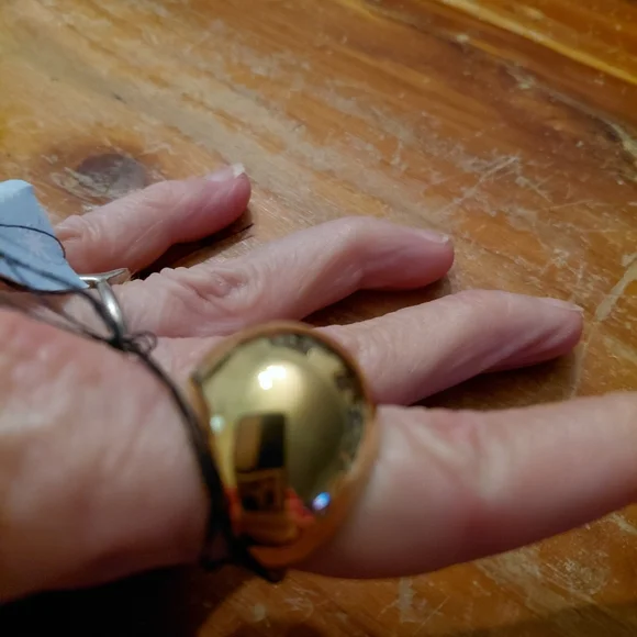 RARE SUNDANCE NEW STERLING SILVER & GOLD OVERLAY "GOLD DOME" RING. - Picture 3 of 5